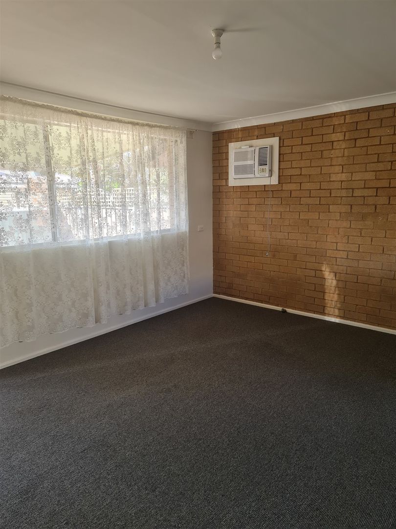 4/17 Dungaleer St, Cowra NSW 2794 Apartment For Rent 210 Domain