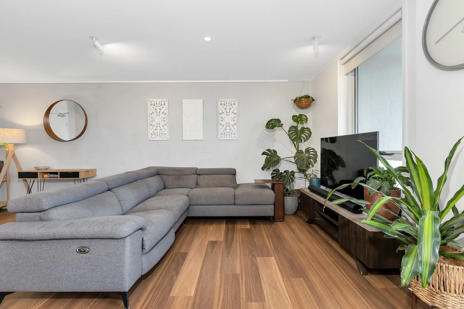 Perfectly Positioned, Belconnen