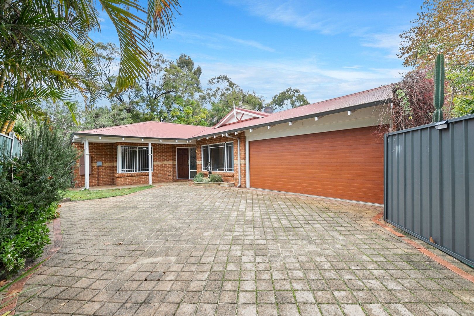 18A Leverburgh Street, Ardross WA 6153, Image 0