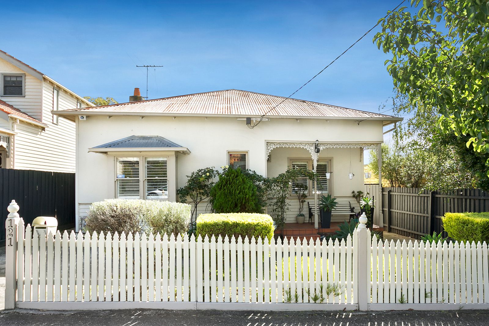 121 Clarendon Street, Thornbury Property History & Address Research