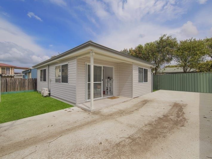 6 & 6A Georgina Avenue, Gorokan NSW 2263, Image 0