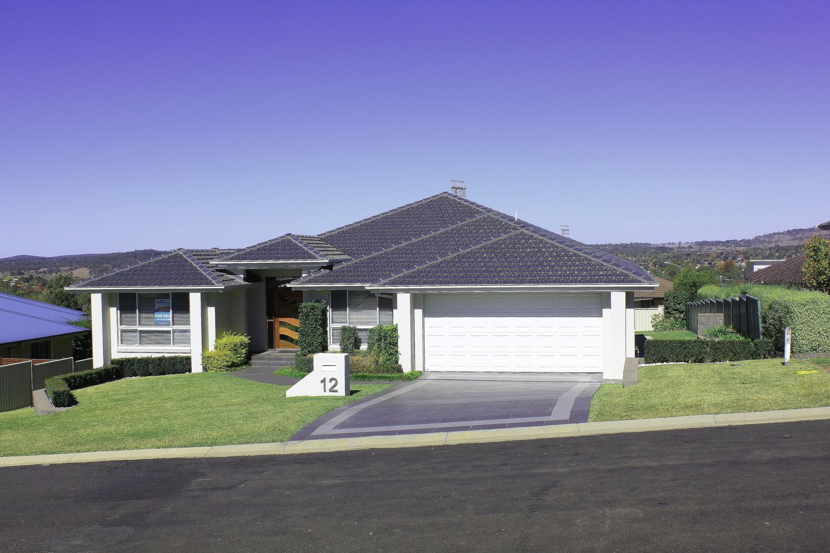 12 McCarthy Crescent, Armidale NSW 2350, Image 1