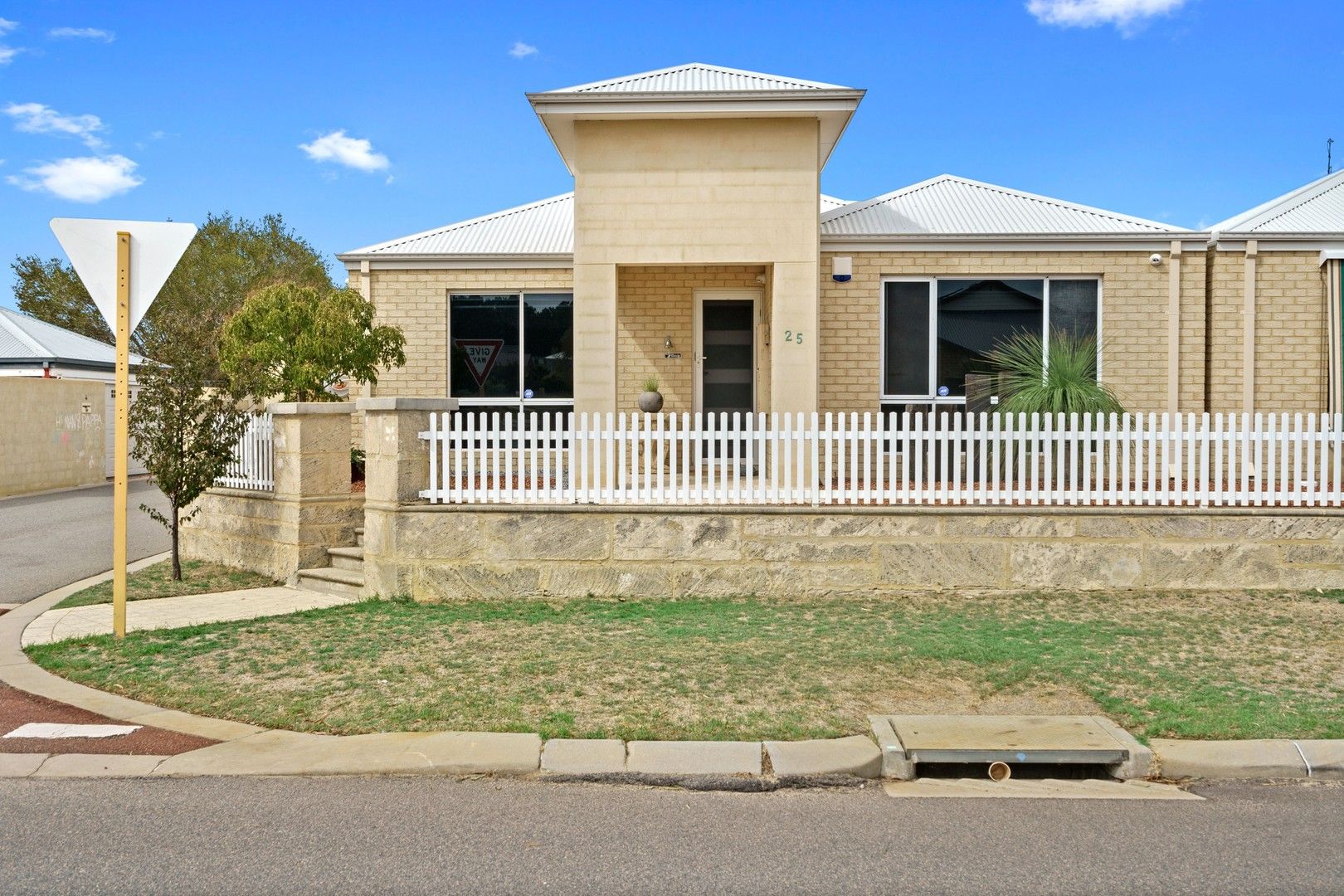 25 Simmonds Pass, Ellenbrook WA 6069, Image 0