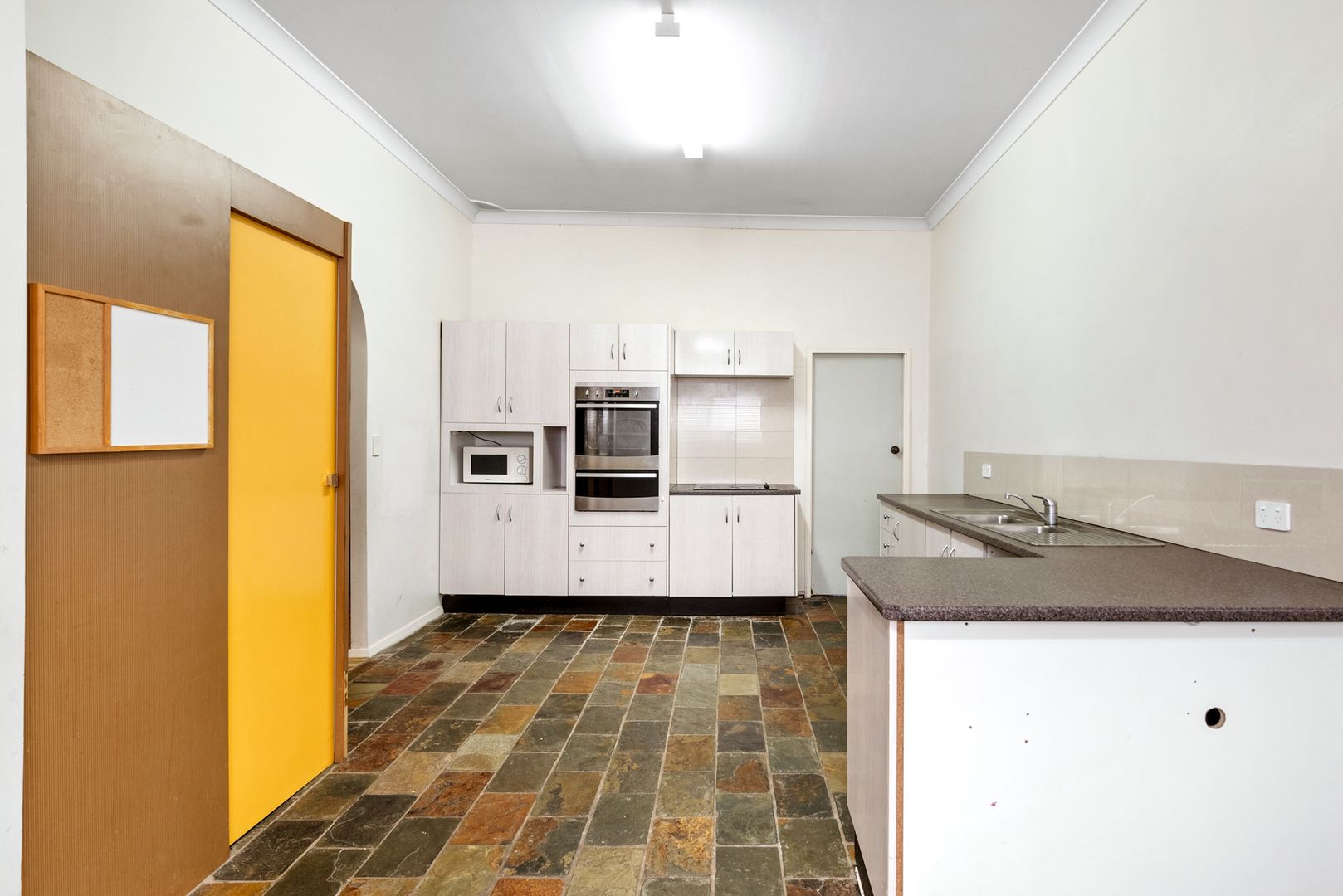 15A Macquarie Avenue, Leumeah NSW 2560, Image 1