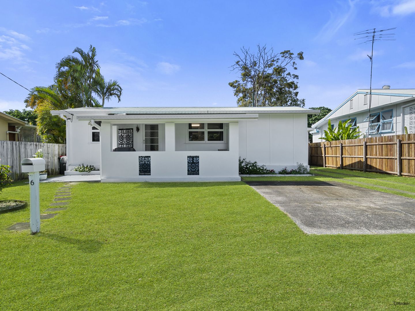 6 Floral Avenue, Tweed Heads South NSW 2486