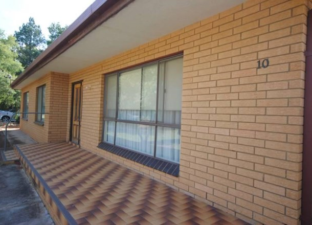 10 Foster Place, Griffith NSW 2680