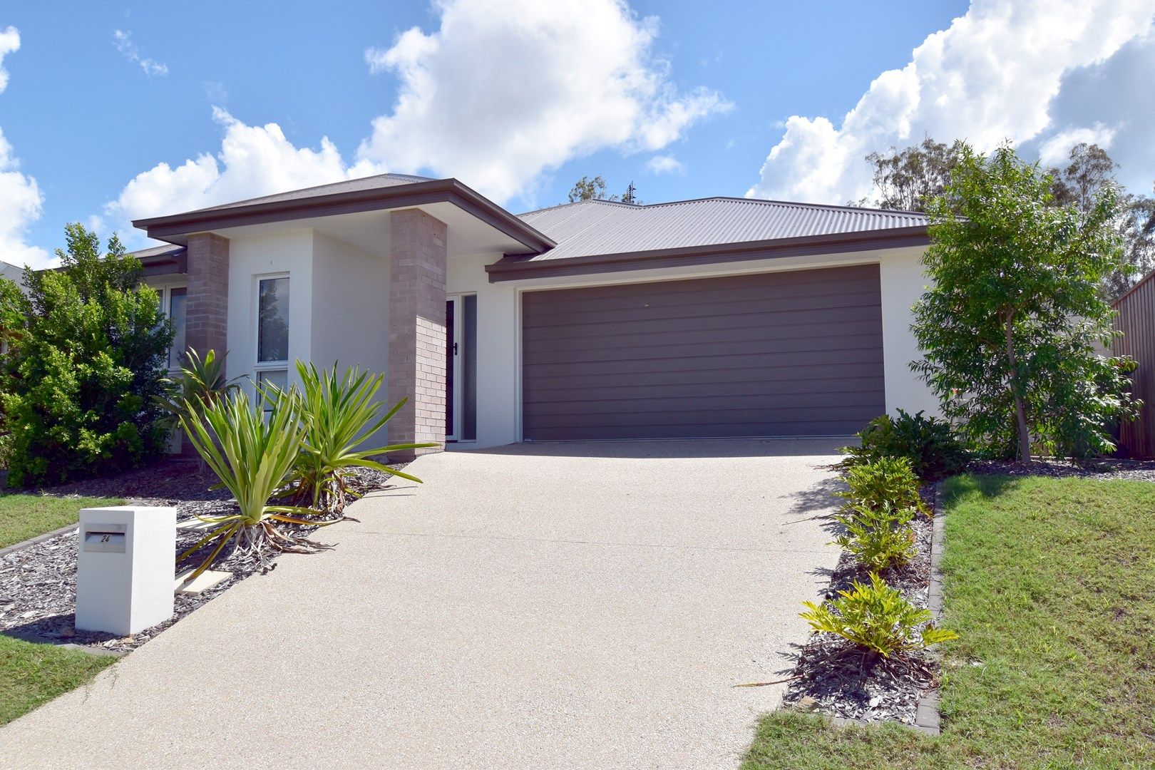 24 Jardine Crescent, Boyne Island QLD 4680, Image 0