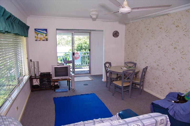 4 Skyline Crescent, Crescent Head NSW 2440, Image 2