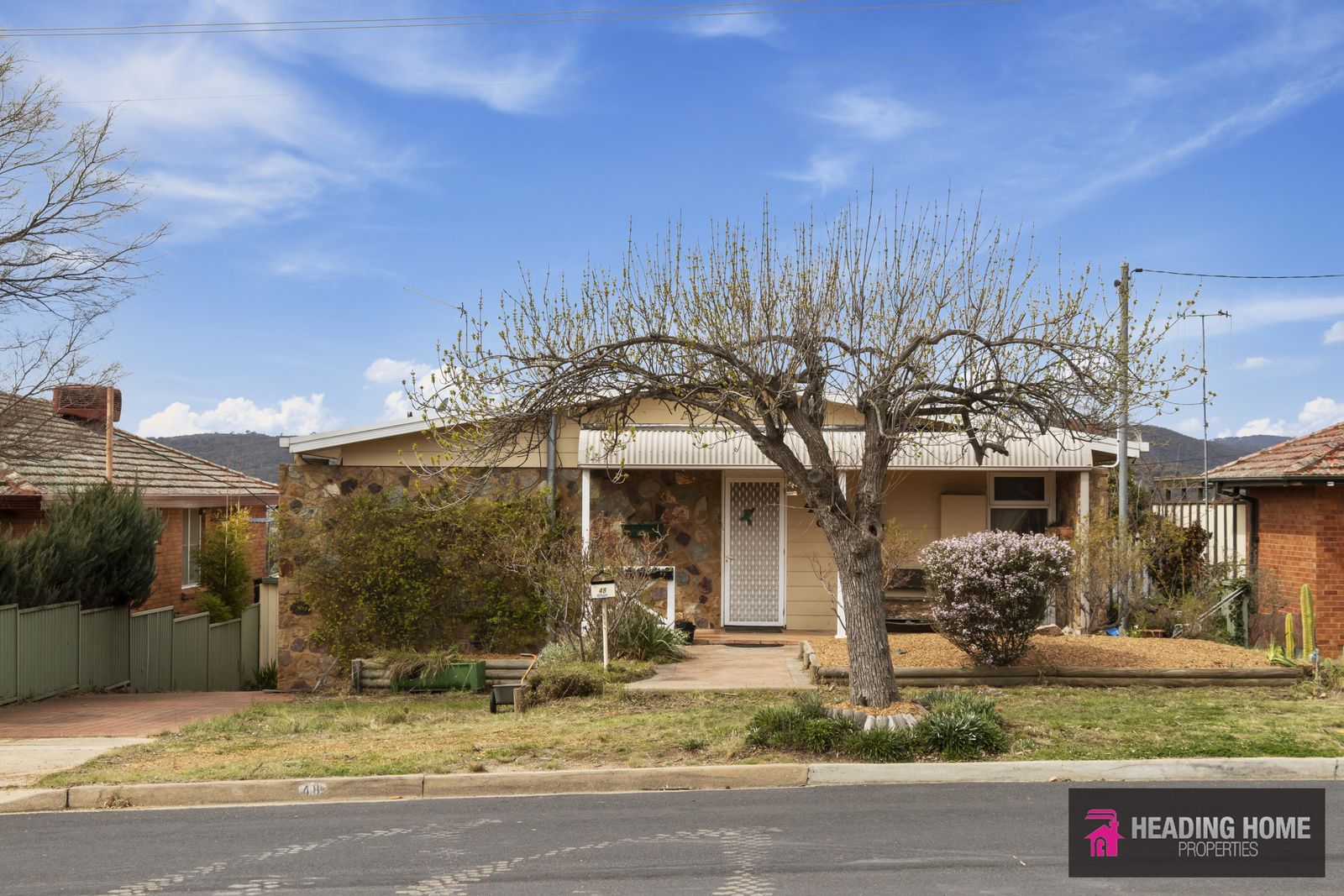 5 bedrooms House in 48 Agnes Avenue CRESTWOOD NSW, 2620