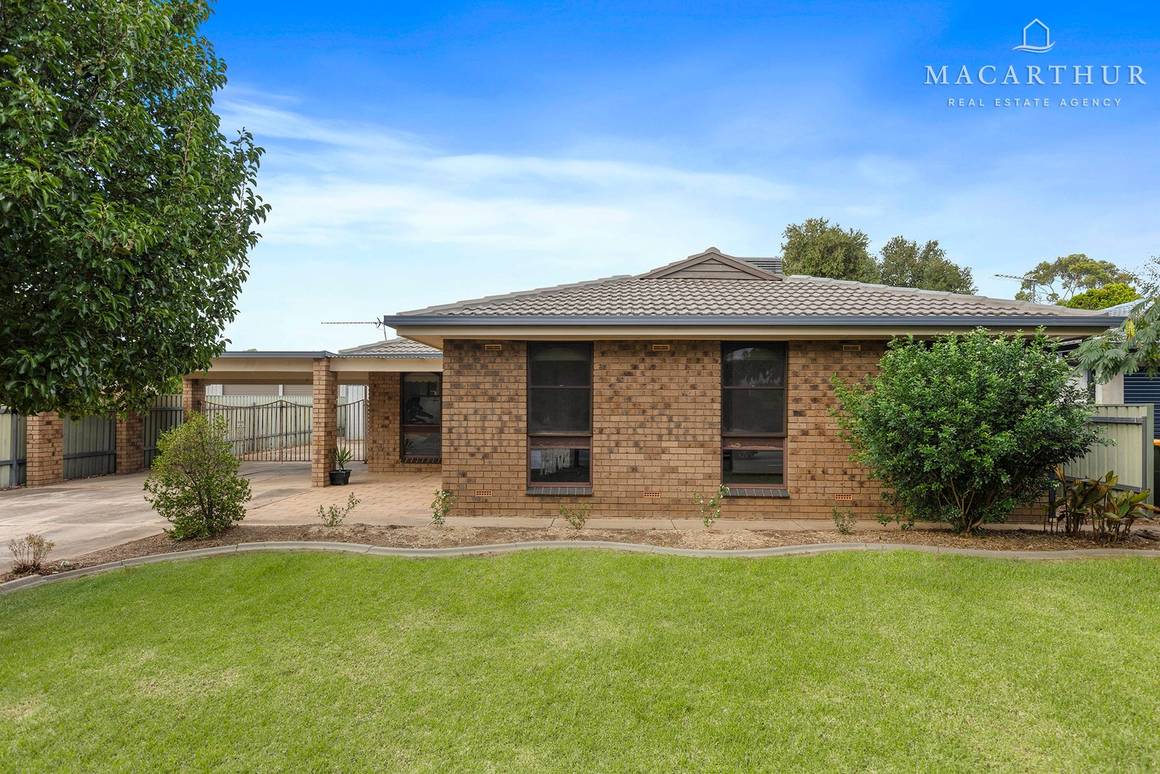 Picture of 8 Dalman Parkway, GLENFIELD PARK NSW 2650