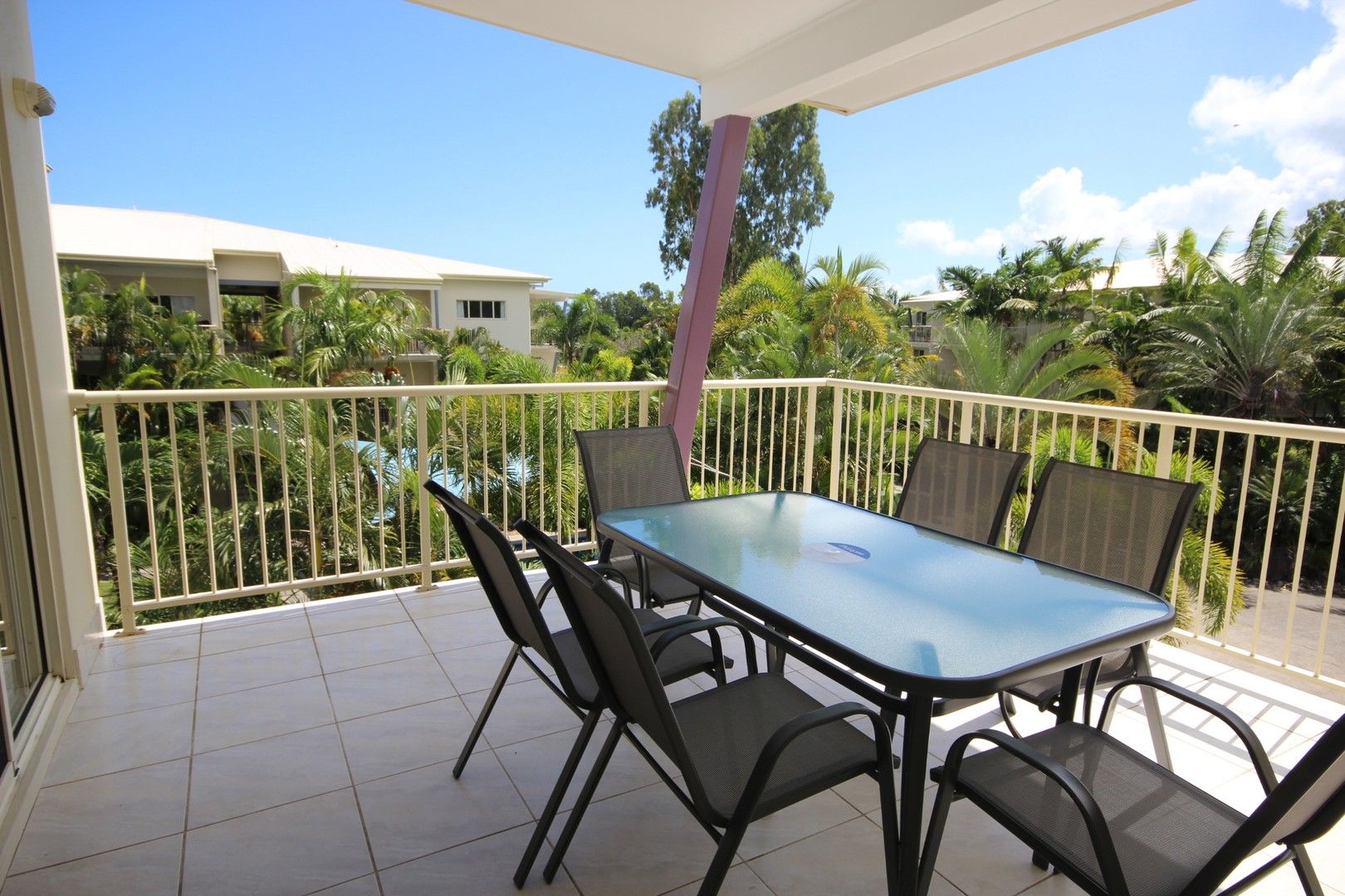 3 bedrooms Apartment / Unit / Flat in Shute Harbour Road CANNONVALE QLD, 4802