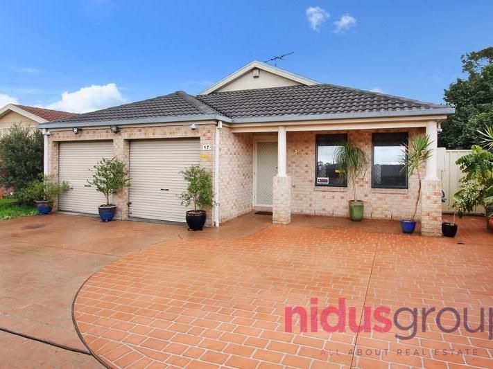 3 bedrooms House in 17 Yatay Place PLUMPTON NSW, 2761