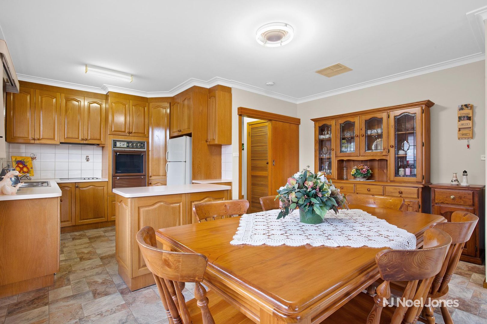 65 Dunlavin Road, Mitcham VIC 3132, Image 2