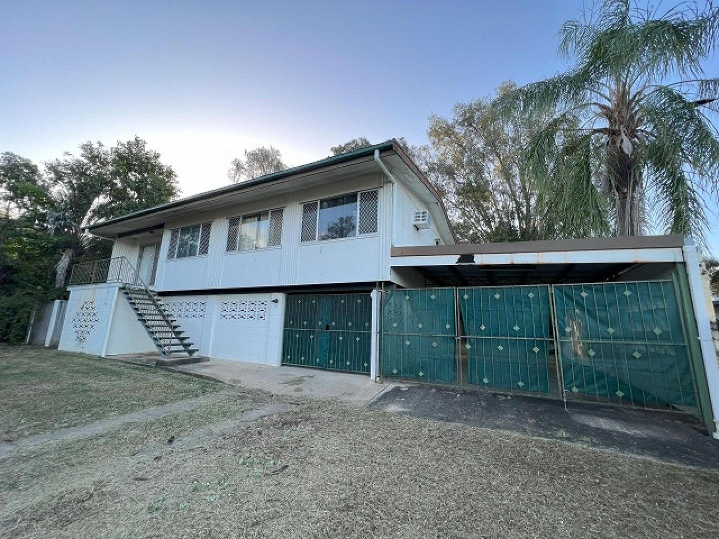 3 bedrooms House in 15 Pankina Street MOUNT LOUISA QLD, 4814