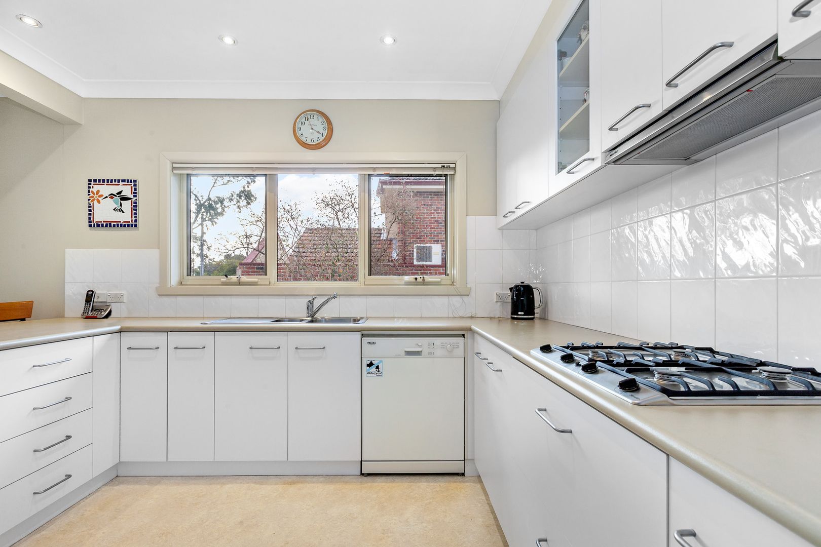 1/15 Winbourne Road, Mount Waverley VIC 3149, Image 2