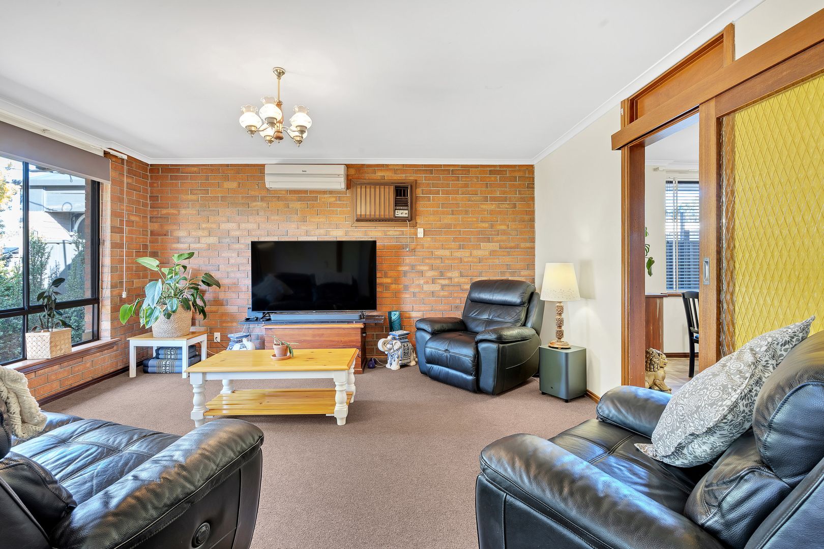 4 Geraldine Street, Valley View SA 5093, Image 2