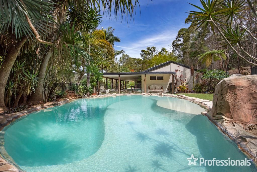 7 bedrooms House in 129 Monday Drive TALLEBUDGERA VALLEY QLD, 4228
