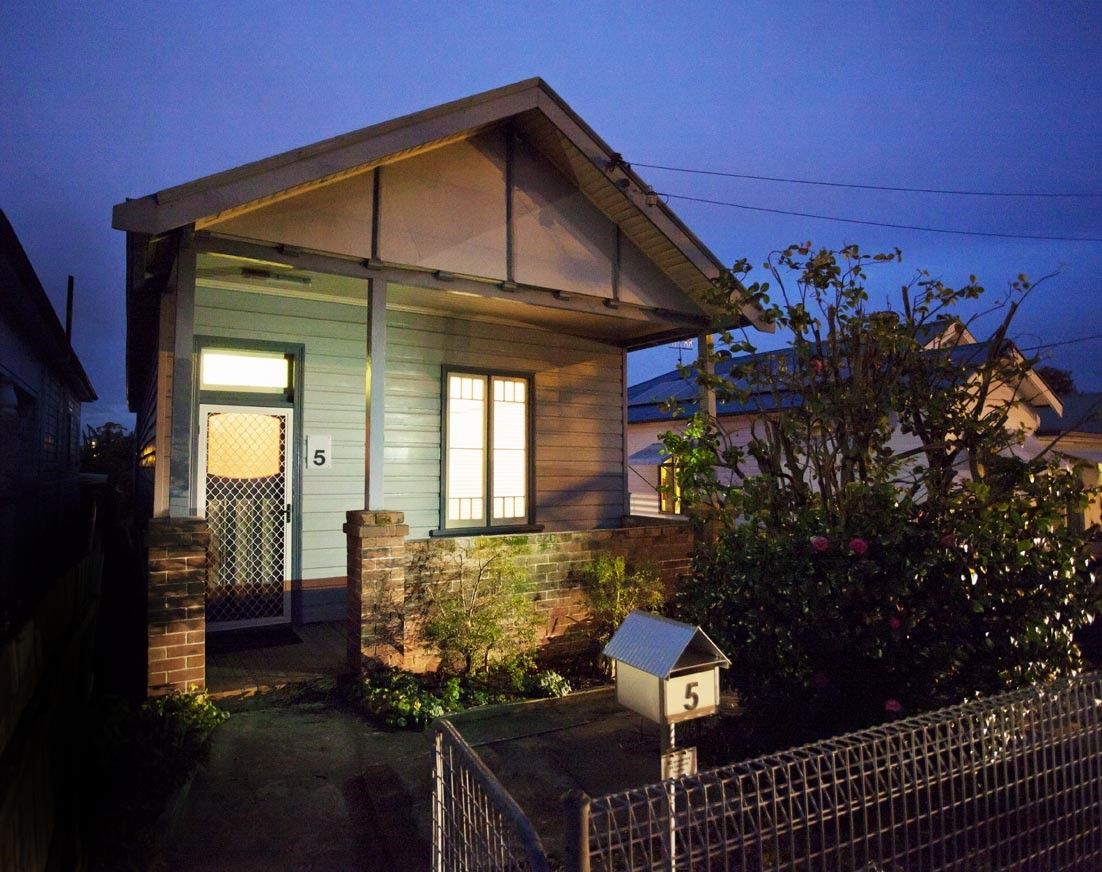 2 bedrooms House in 5 Portland Place NEW LAMBTON NSW, 2305