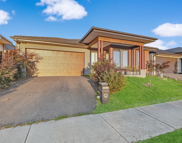 21 Abayo Crescent, Cranbourne South VIC 3977