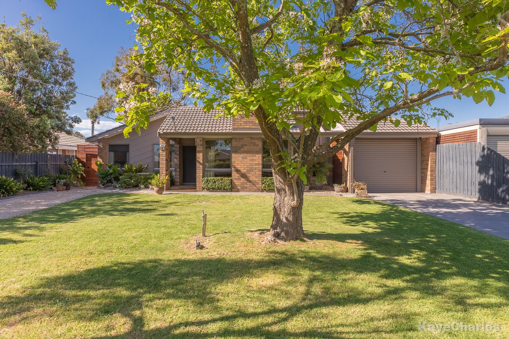 16 Kathleen Court, Beaconsfield VIC 3807