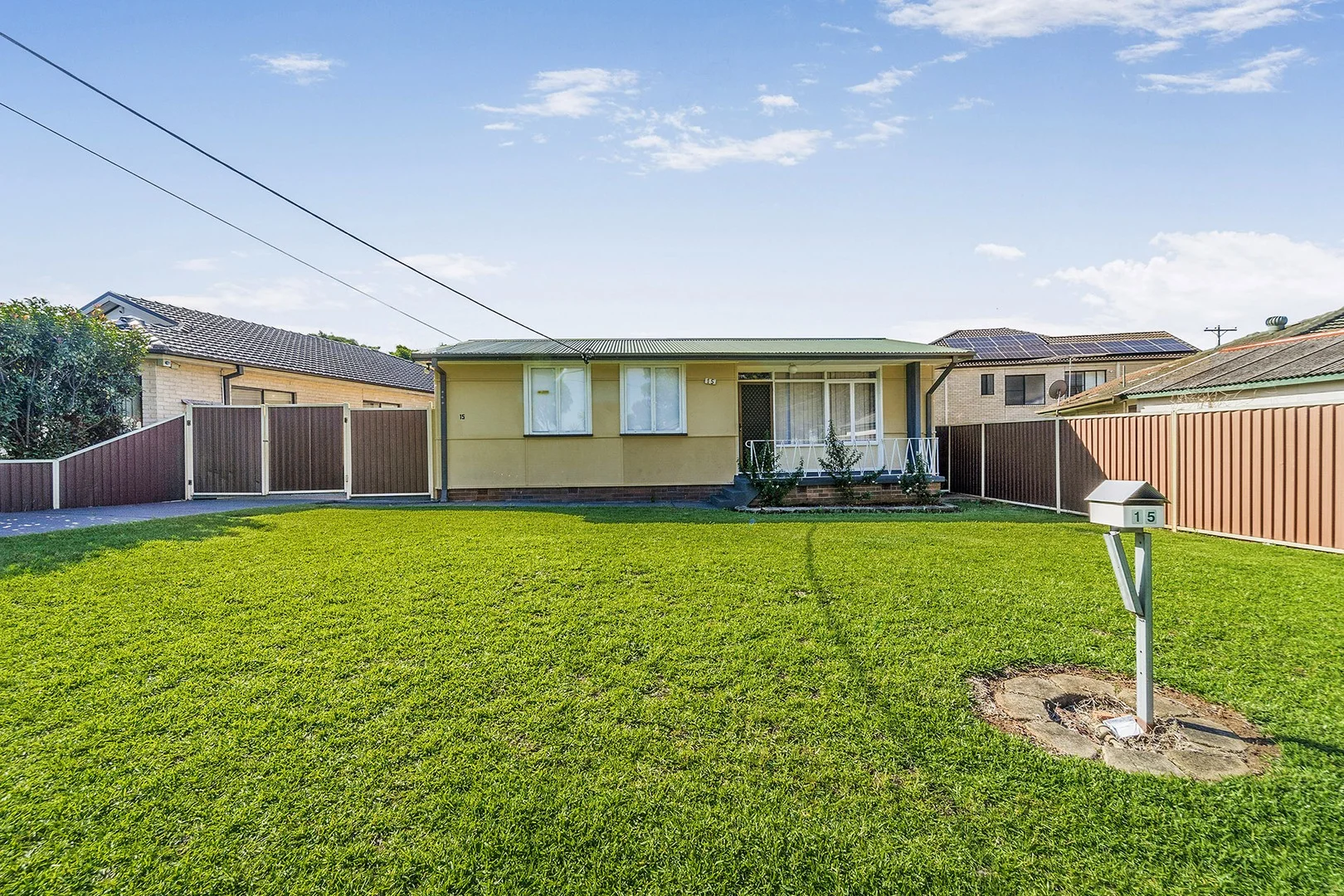 15 Leichhardt Avenue, Fairfield West NSW 2165