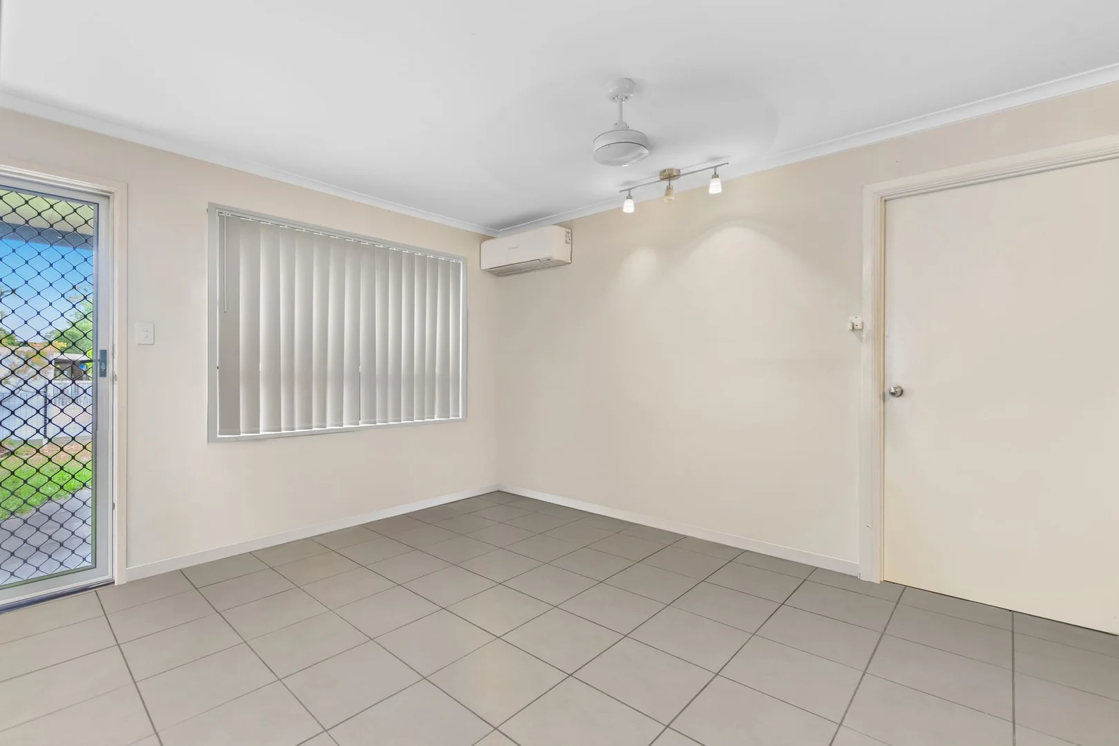 Additional image 12 of 11 Surman Street, Loganlea QLD 4131