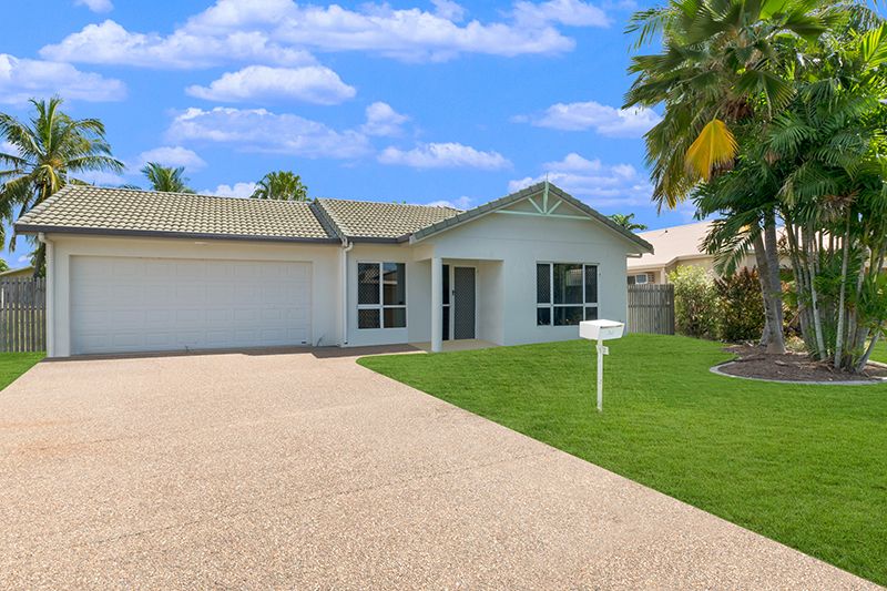 4 bedrooms House in 12 Miranda Circle ANNANDALE QLD, 4814