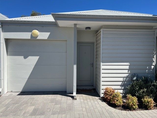 2 bedrooms House in 4/61 Delaronde Drive SUCCESS WA, 6164