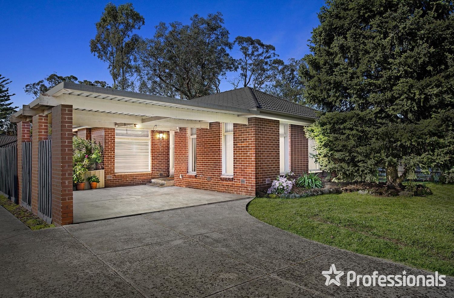 31 Geoffrey Drive, Kilsyth VIC 3137, Image 0