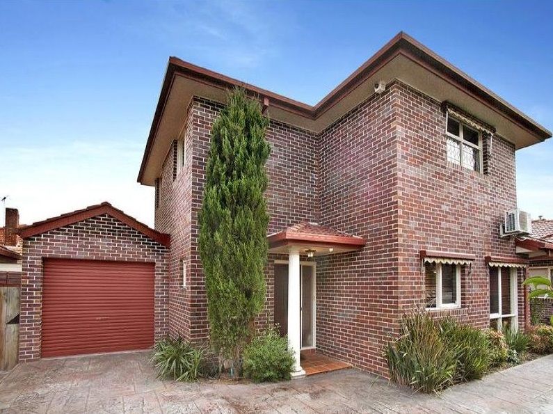 3 bedrooms Townhouse in 2/19 Woodville Avenue GLEN HUNTLY VIC, 3163