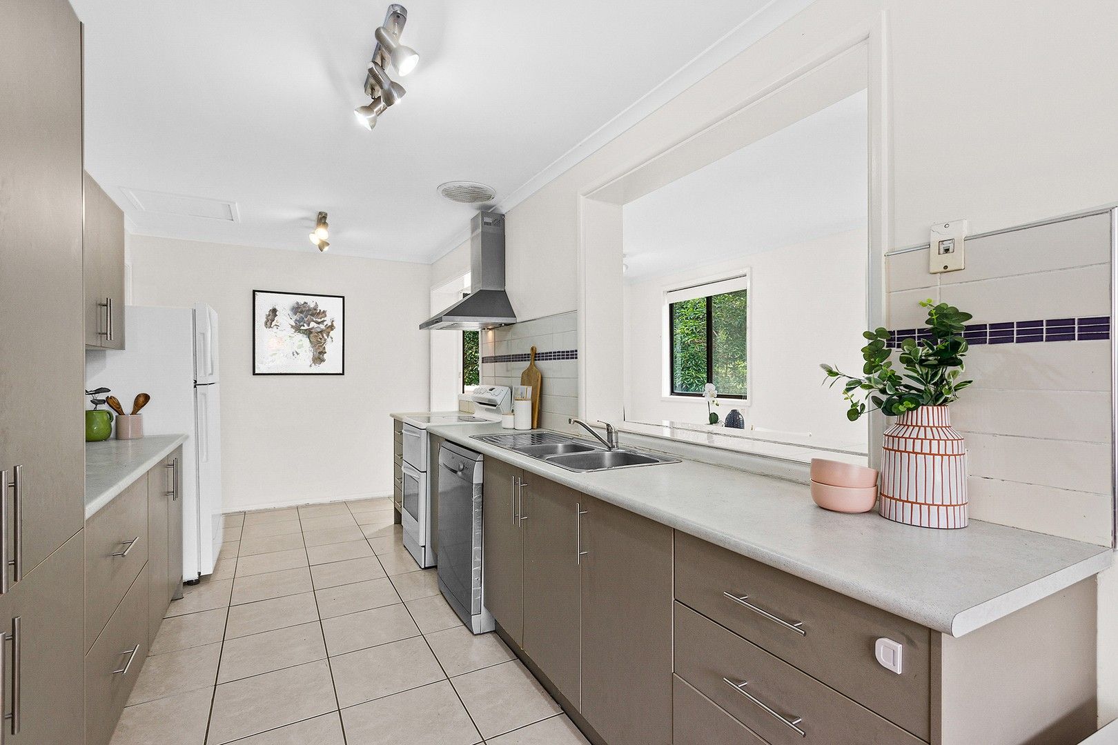 22 Aminya Place, Farmborough Heights NSW 2526, Image 0