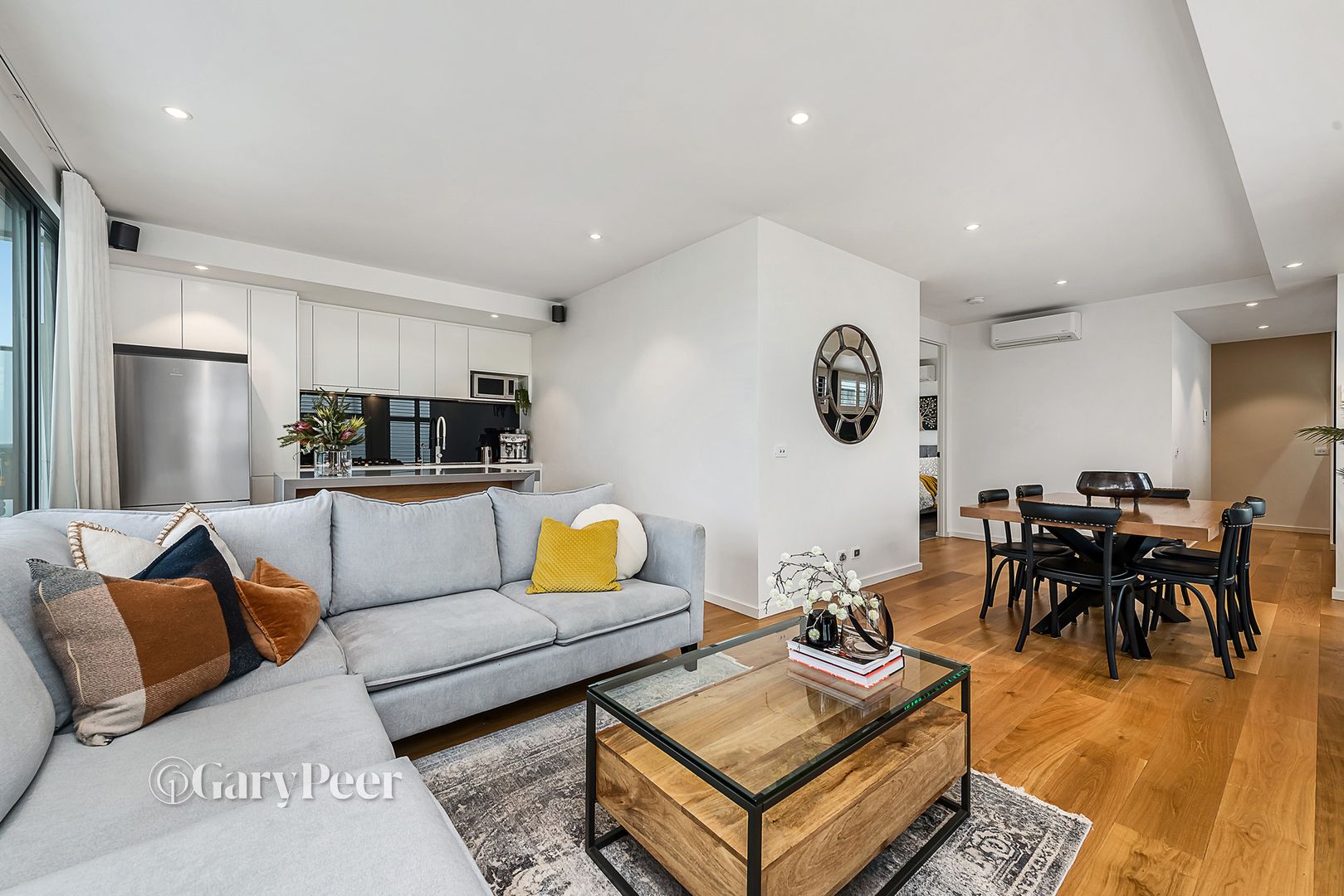 201/288 Hawthorn Road, Caulfield VIC 3162, Image 2