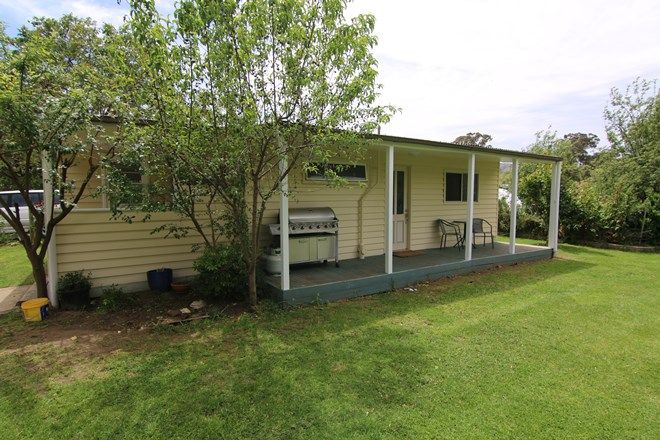 Picture of 7020 Great Alpine Road, SWIFTS CREEK VIC 3896
