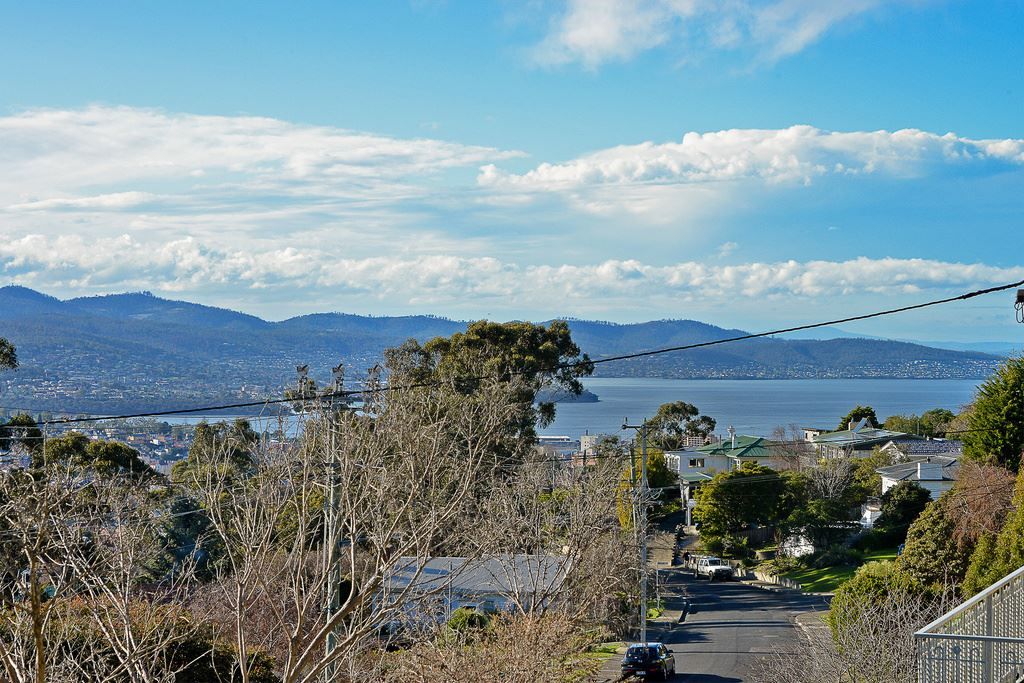 27 Clift Street, Mount Stuart TAS 7000, Image 2