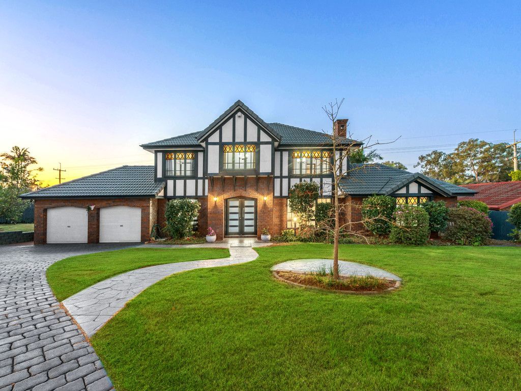 5 bedrooms House in 10 Brodick Street CARINDALE QLD, 4152