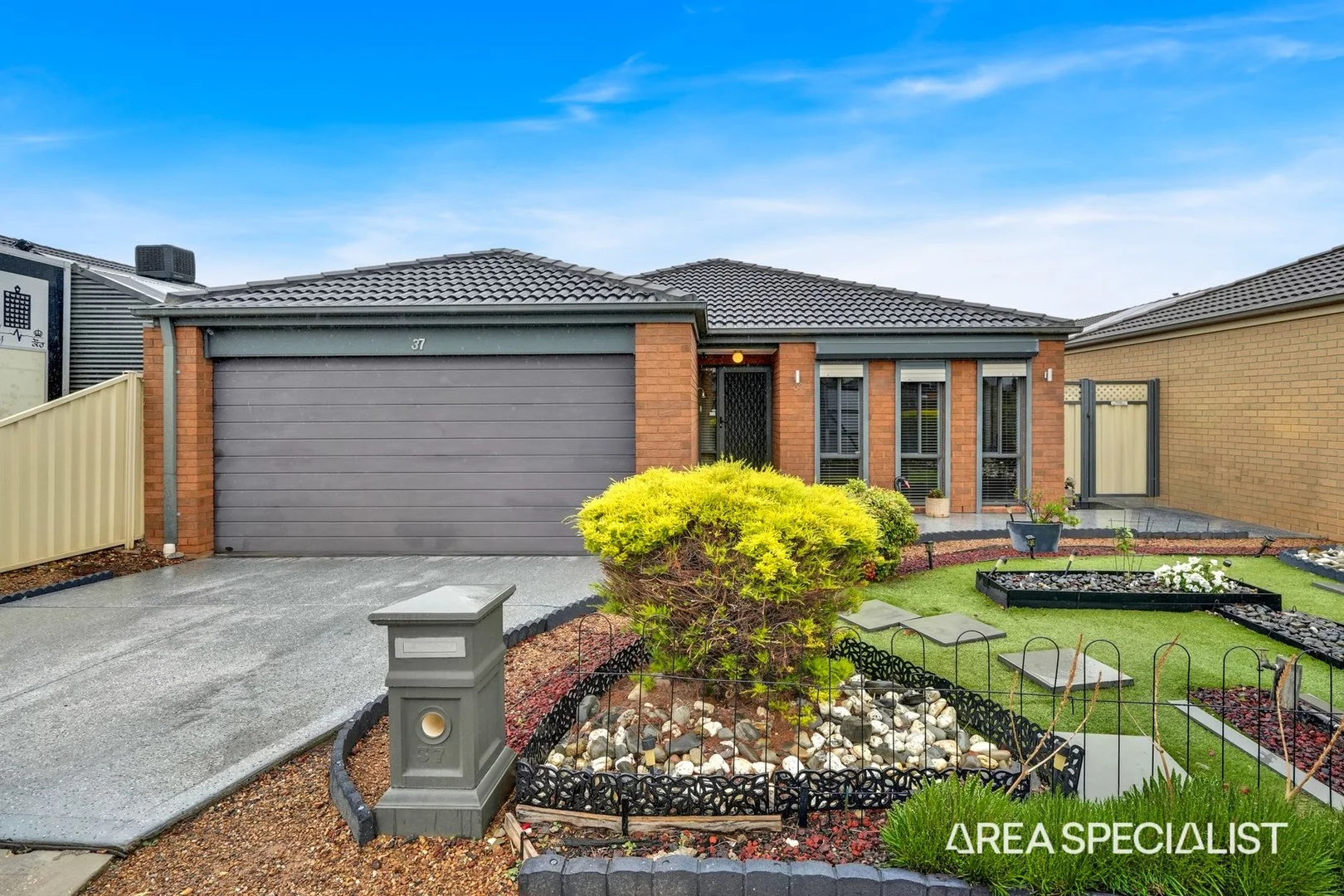Primary image of 37 Scarborough Crescent, Harkness VIC 3337