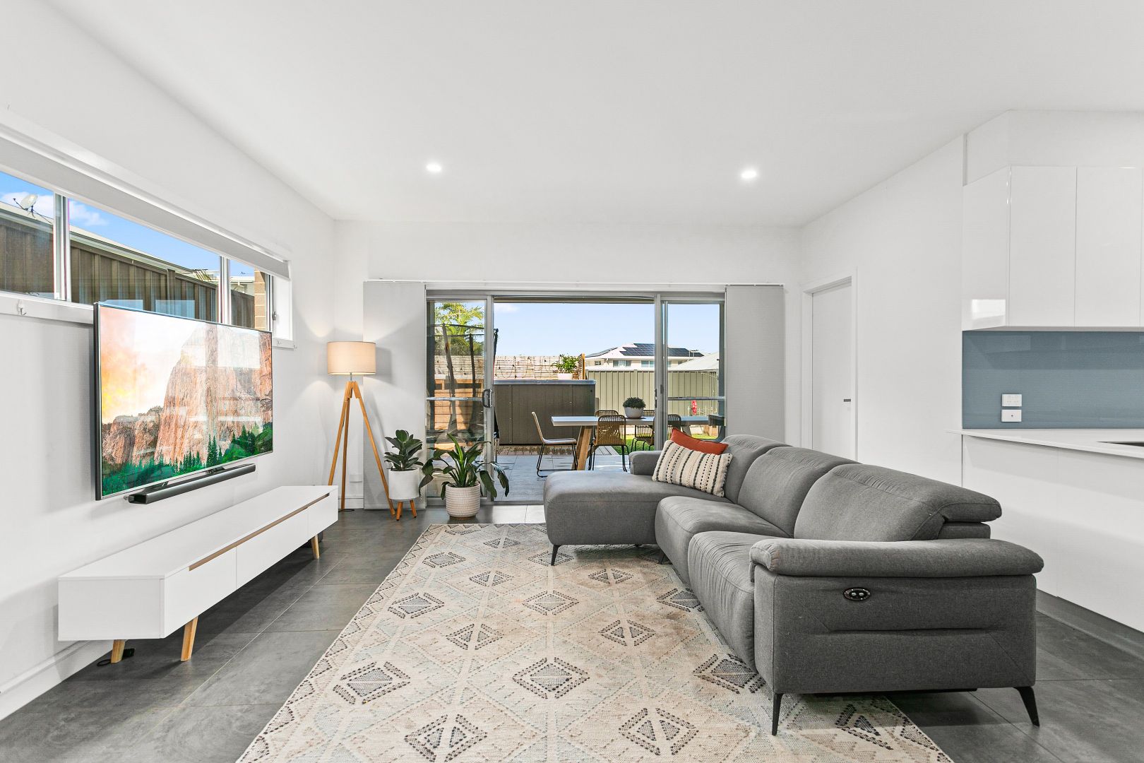 32 Elizabeth Circuit, Flinders NSW 2529, Image 1