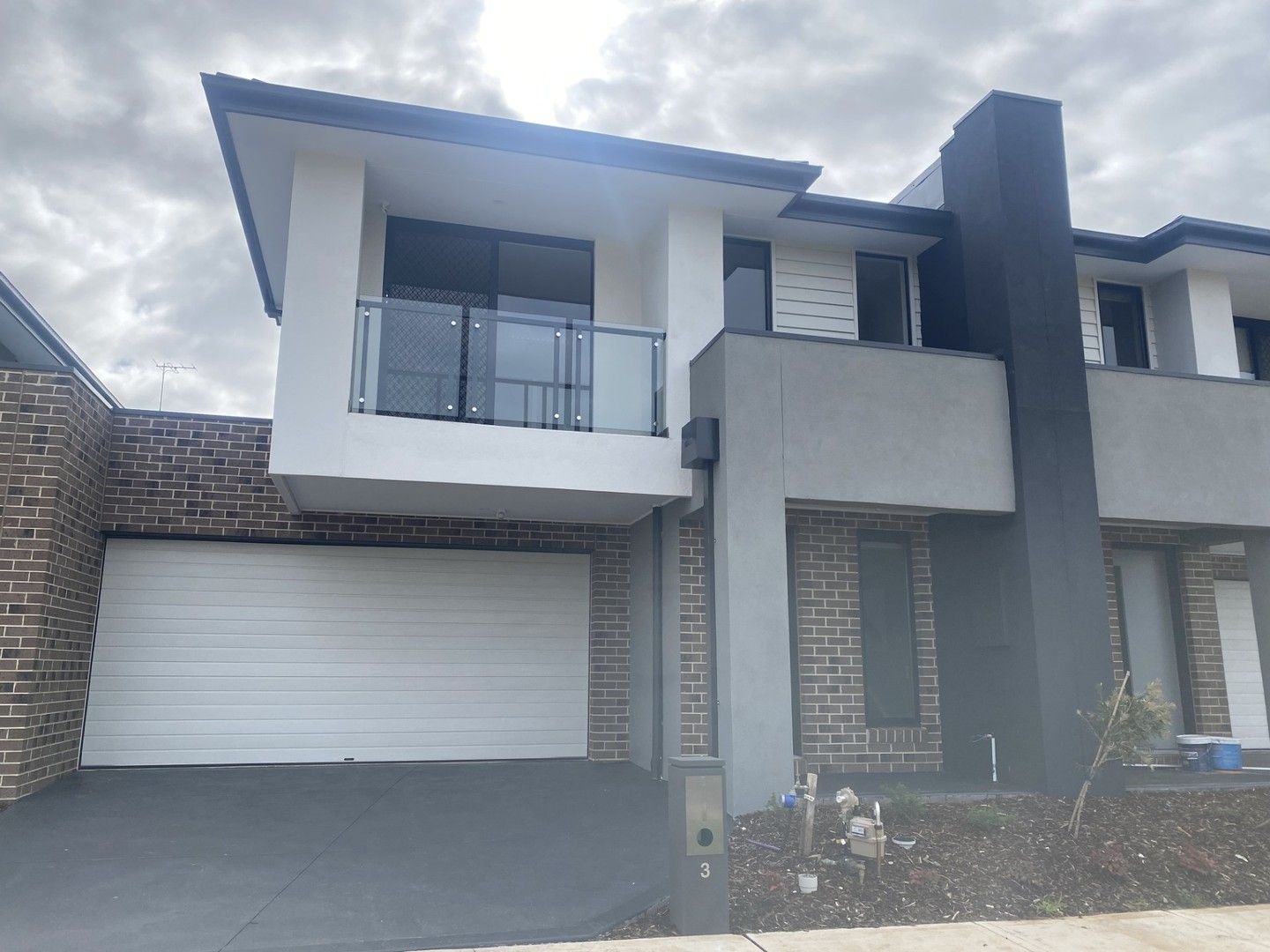 4 bedrooms Townhouse in 3 EMMANUE STREET DEANSIDE VIC, 3336