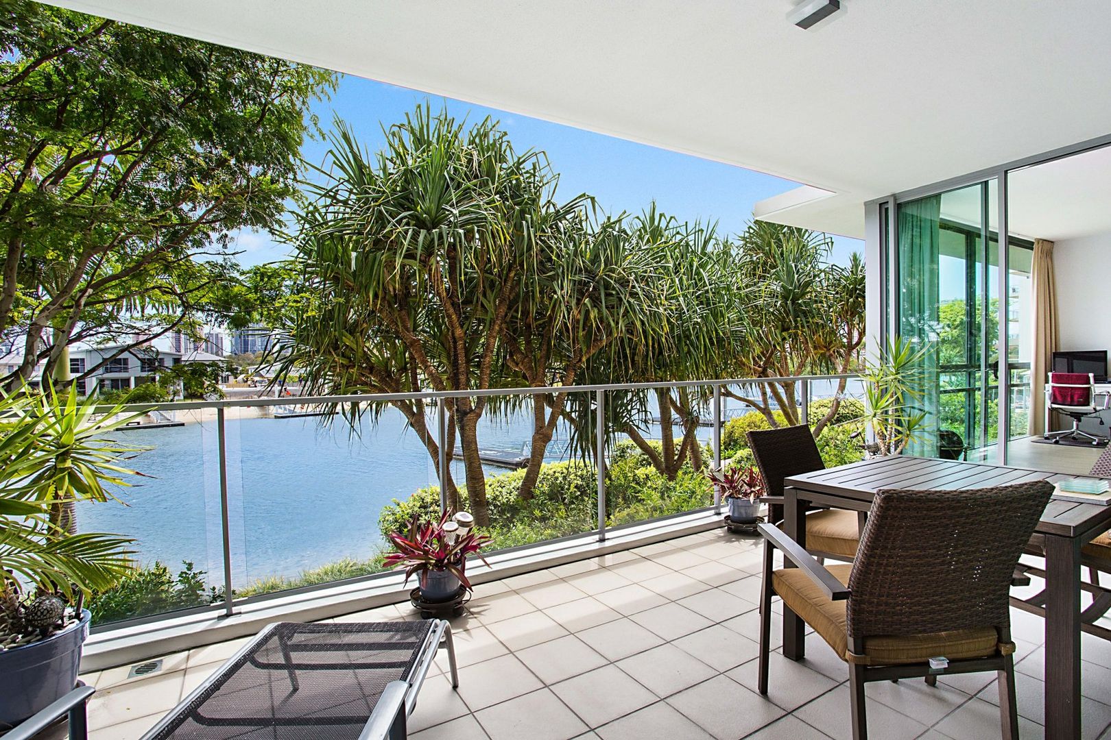 2005/33 T E Peters Drive, Broadbeach Waters QLD 4218, Image 1