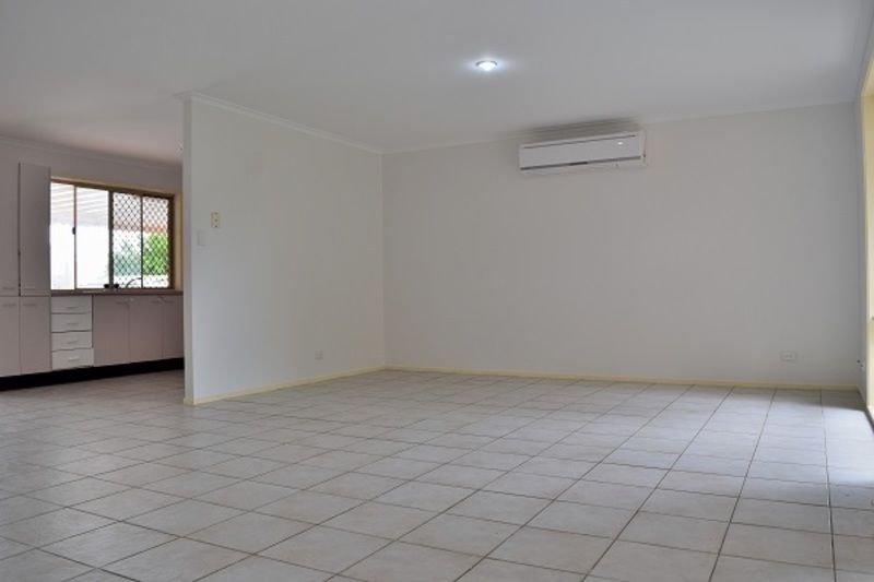 81 Middle Rd, Hillcrest QLD 4118, Image 1