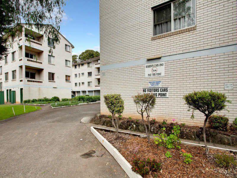2 bedrooms Apartment / Unit / Flat in 42/132 Lethbridge Street PENRITH NSW, 2750
