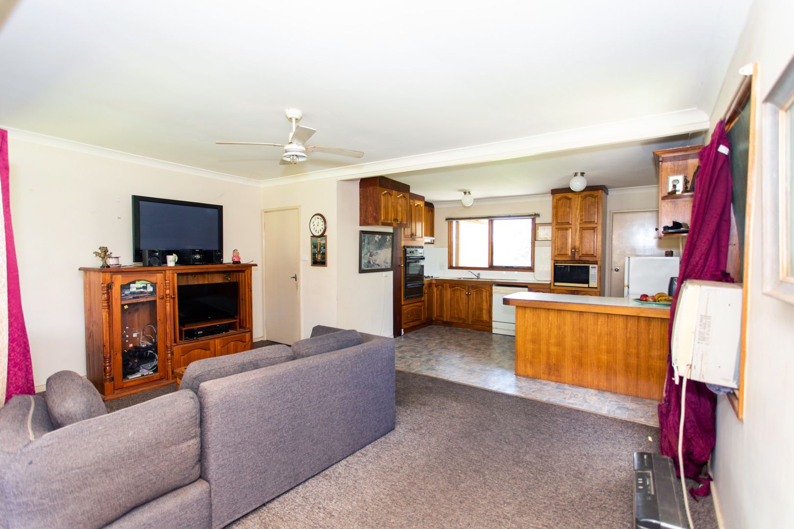 12 Broad Street, Koorawatha NSW 2807 Domain