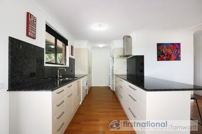 27 Glengarvin Drive, Oxley Vale NSW 2340, Image 1