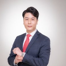 Marco Liao, Property manager