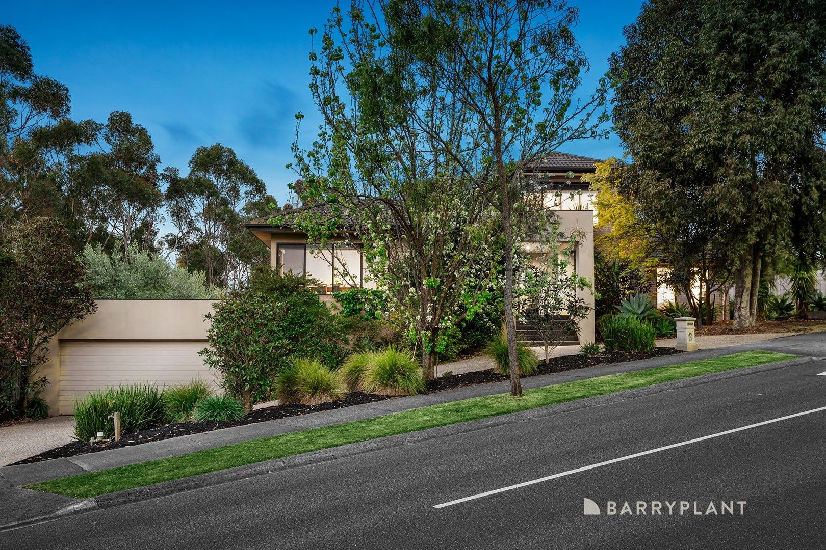 13 Sugar Gum Boulevard, Greensborough VIC 3088, Image 2