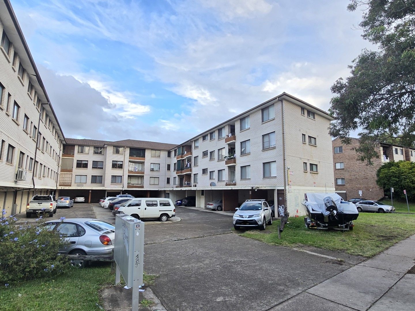 2 bedrooms Apartment / Unit / Flat in 20/22 REMEMBRANCE AVE WARWICK FARM NSW, 2170