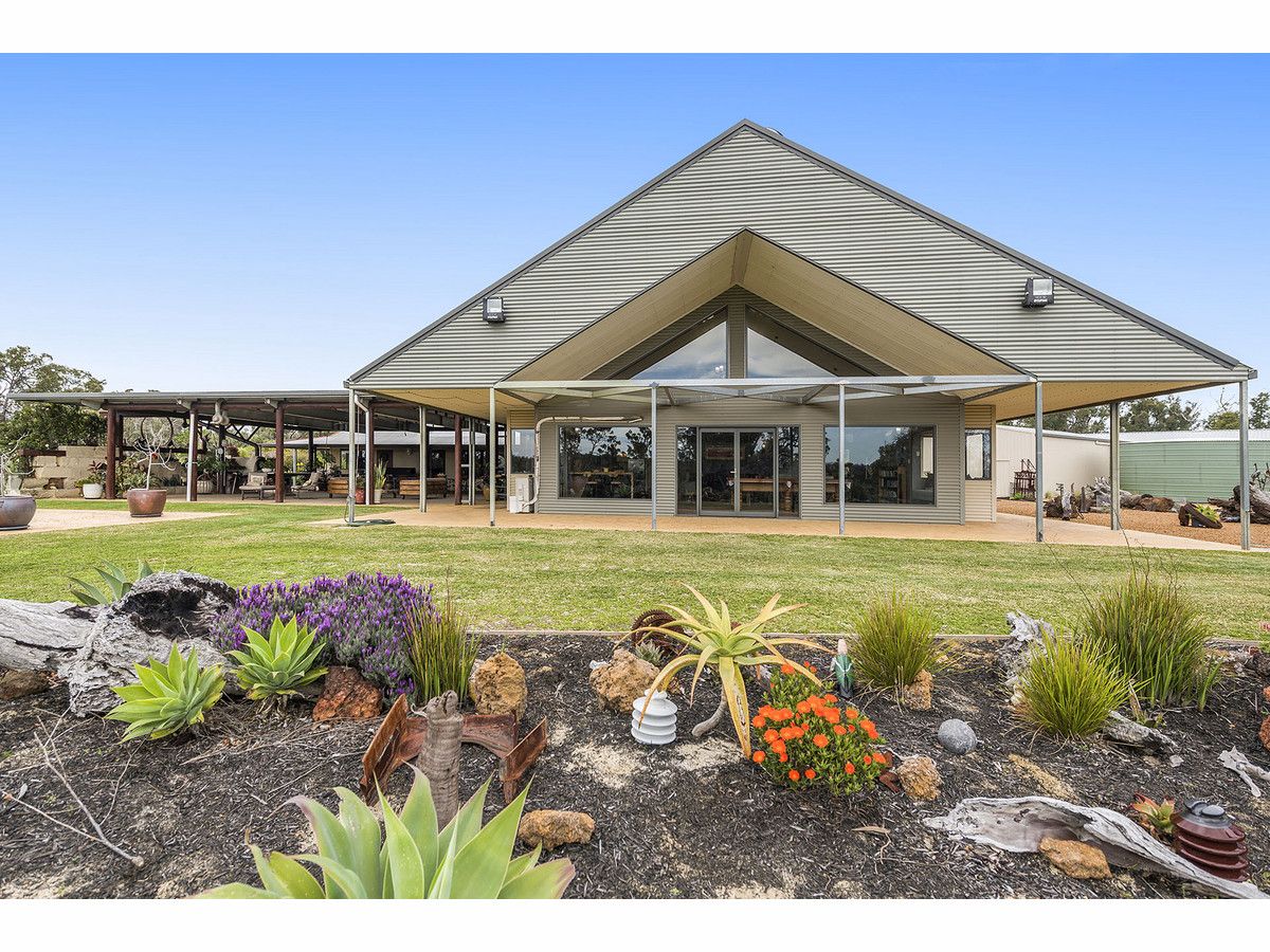 5 bedrooms Rural in 620 Gray Road BINDOON WA, 6502