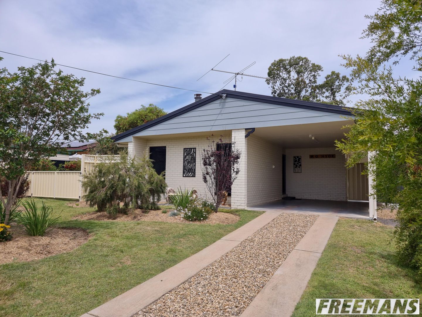 14 Eagle Street, Nanango QLD 4615