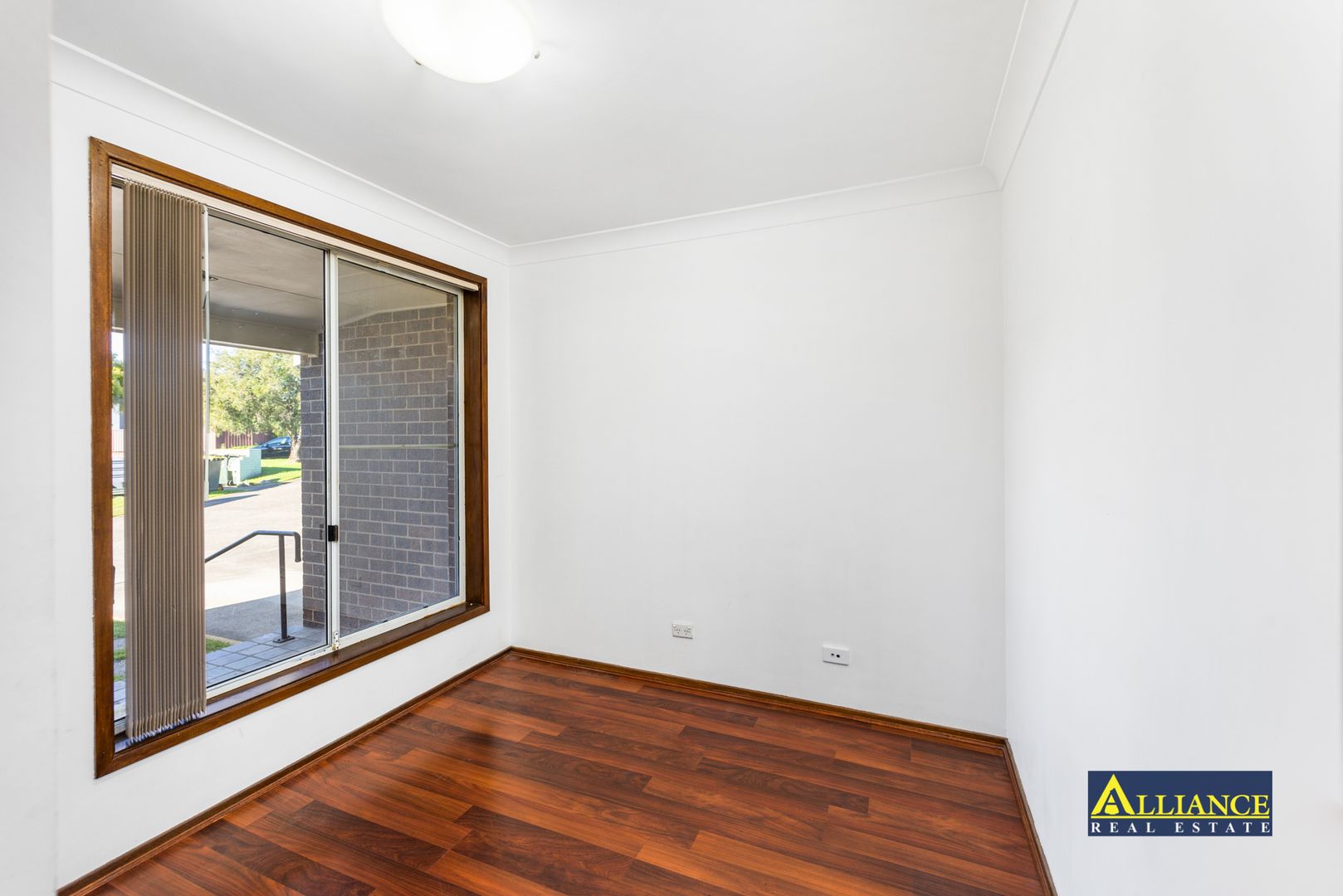 2/12 Bensley Road, Macquarie Fields NSW 2564, Image 1