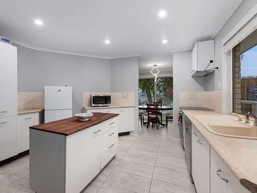 14 Morris Street, Flinders View QLD 4305, Image 1